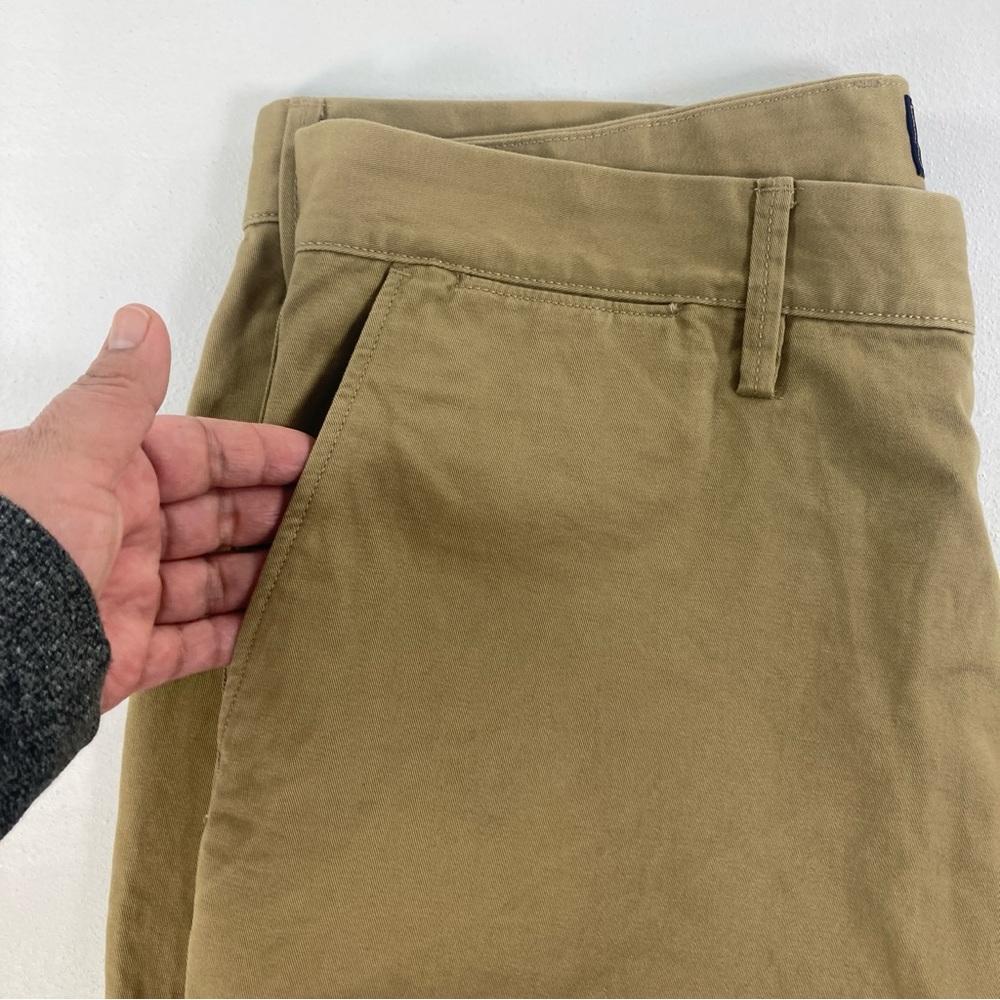 GAP Khakis Lived In Flat Front Chino Shorts Tan Men's Size 34 Summer Outdoor - Picture 10 of 16
